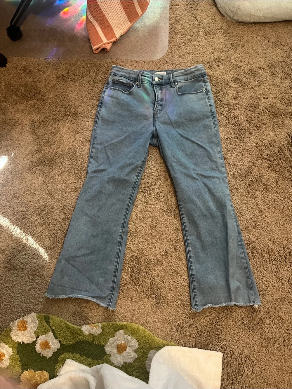 Good American Light Blue Flare Jeans raw hem crop 29” size 8